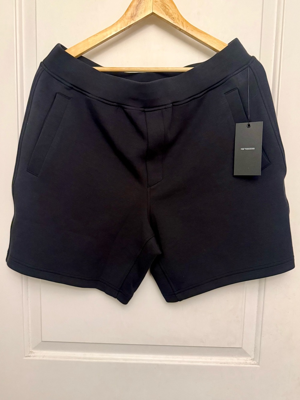 🏃🏻‍♂️Ten Thousand Black Recover Shorts Unlined 7” Inseam - NWT
